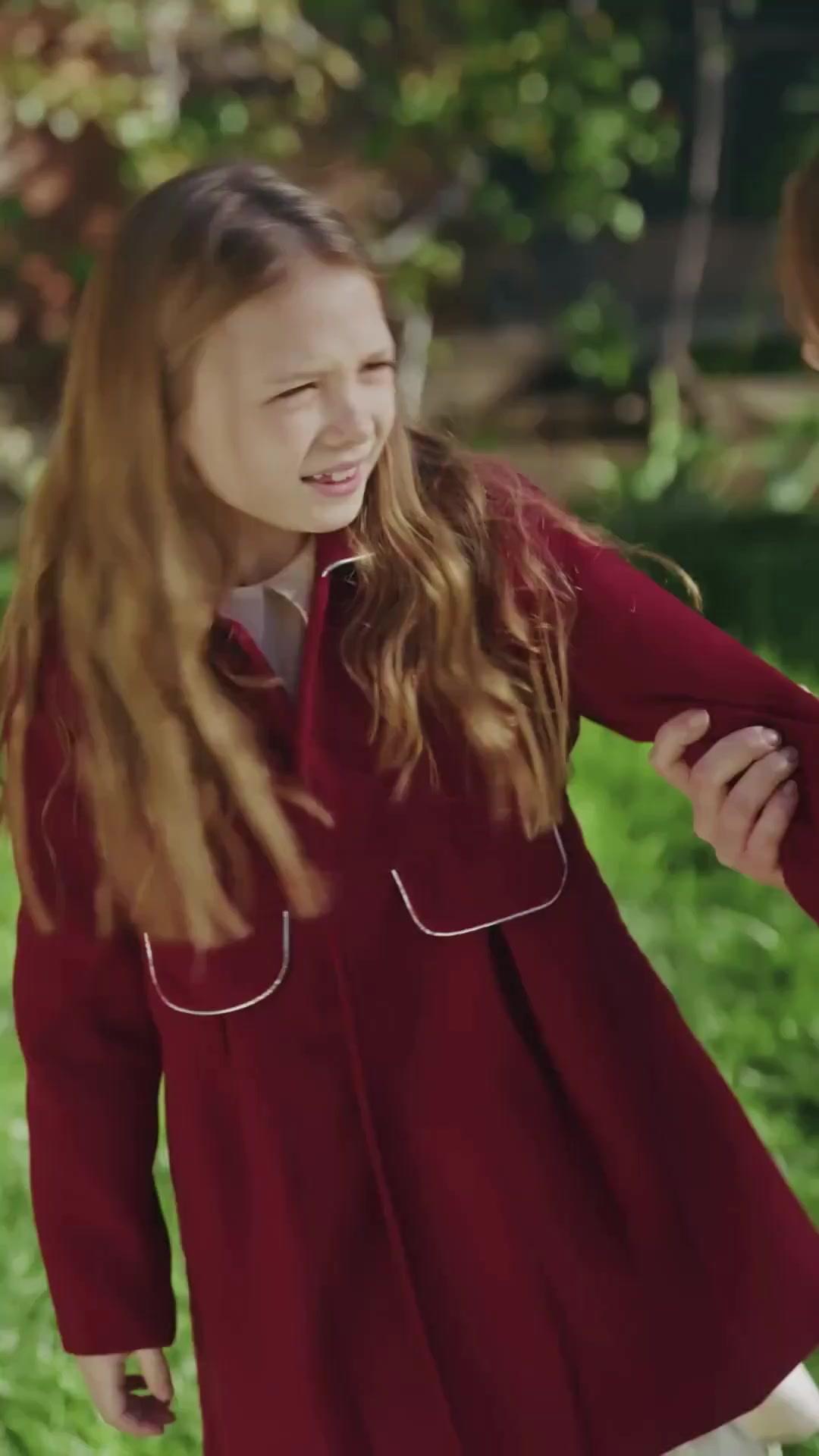 (Doblado) La impostora en brazos de mis tíos