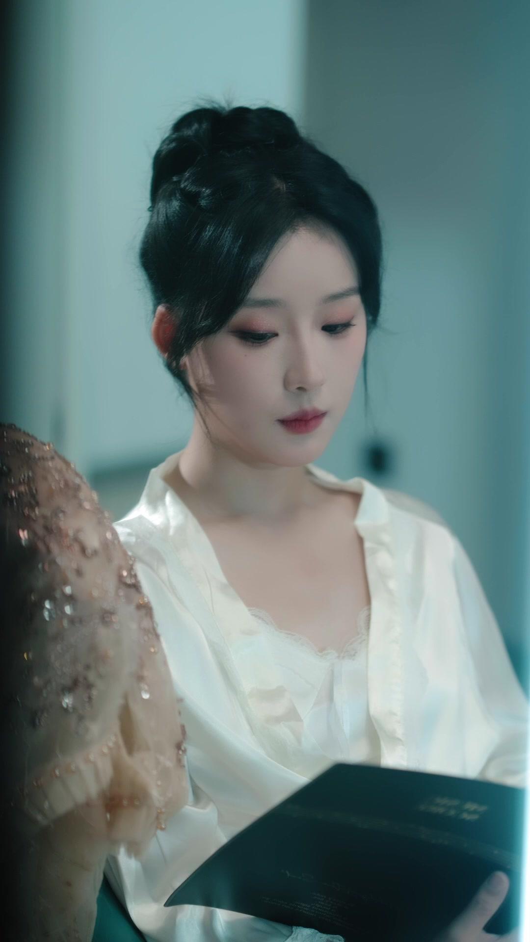 Identiti Rahsianya Mengejutkan Dunia