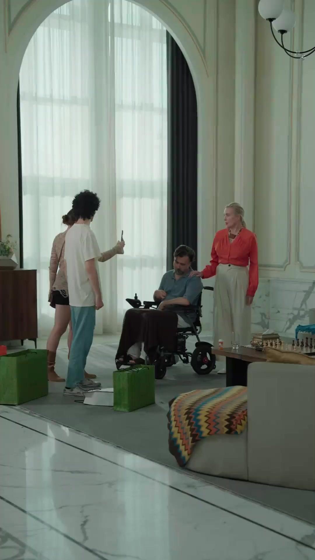 (Sulih suara)Jangan Usik Orang Tua Miliarder