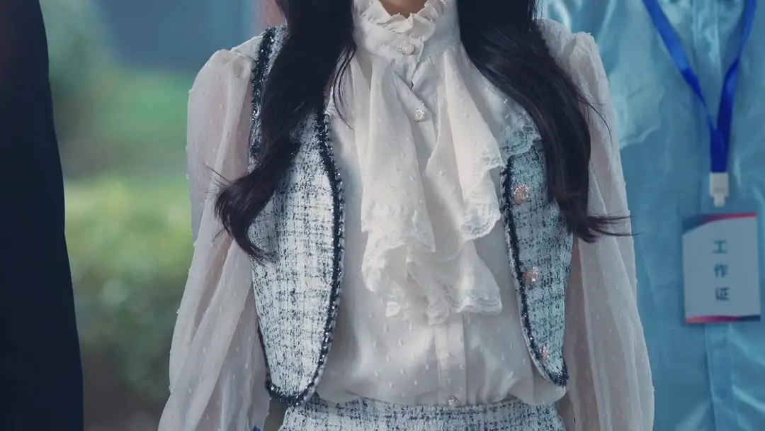 Reclaiming Her Chair: When Silence Speaks Louder Than the Blue Folder