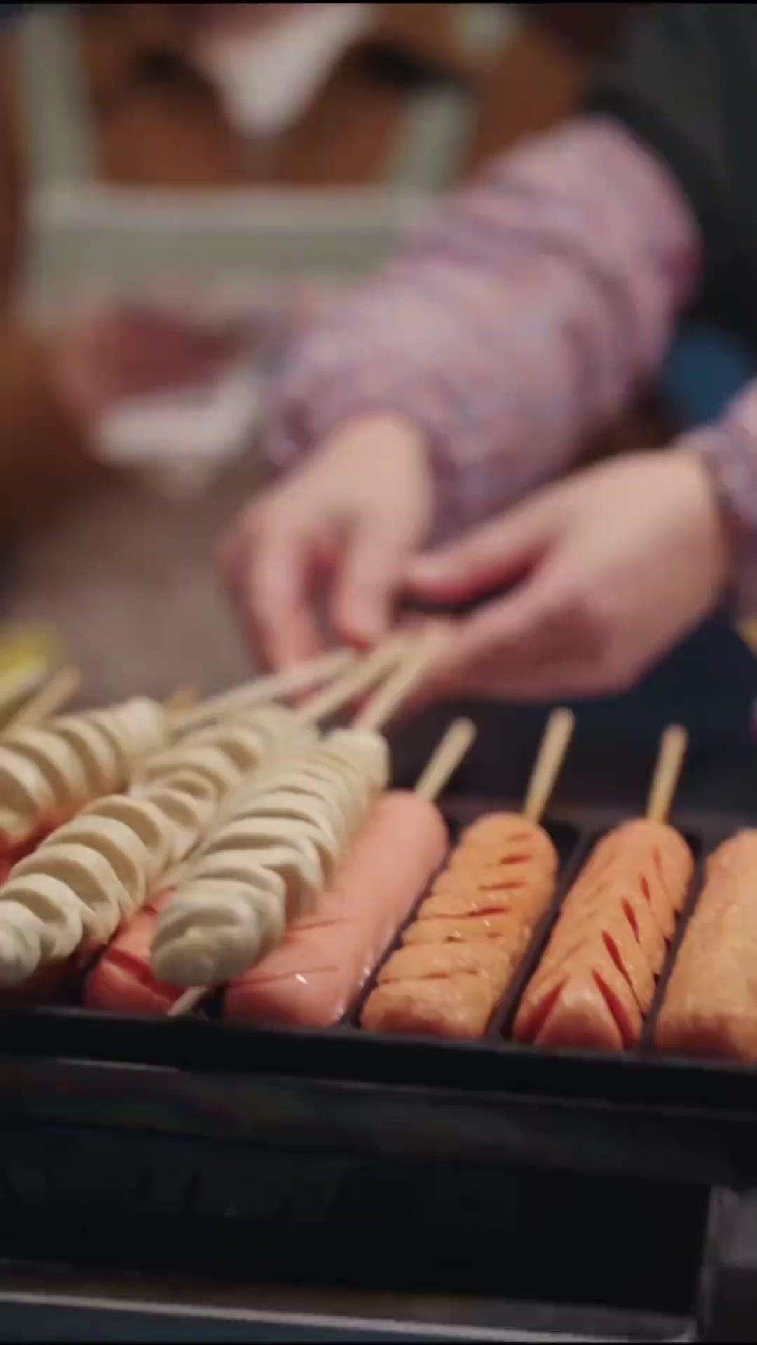 Kiss Me If You Dare!