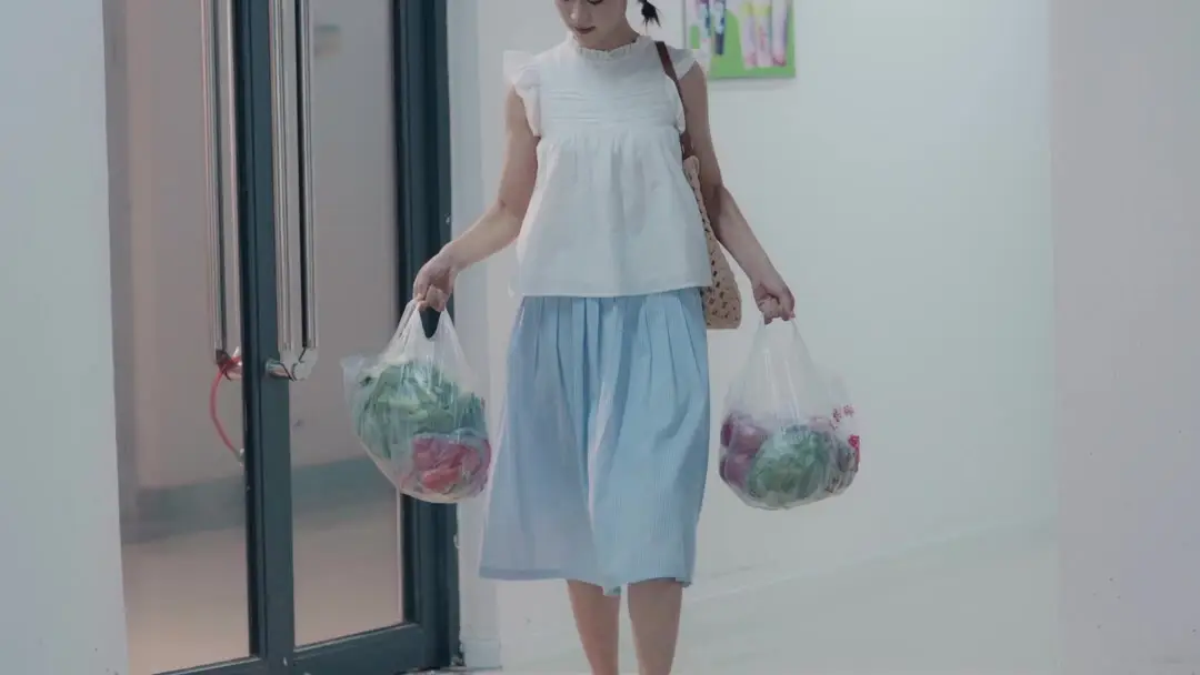 Love's Destiny Unveiled: The Grocery Bag That Changed Everything