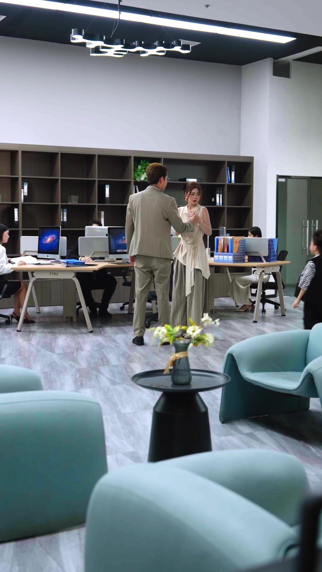 Istri Kontrak Sang CEO