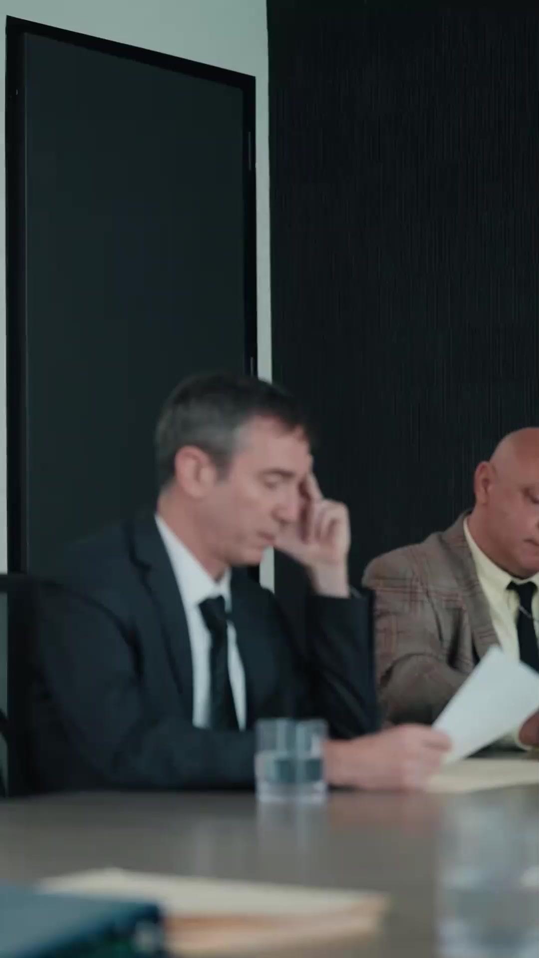 (Dublagem) Meu Pai é o Rei Oculto