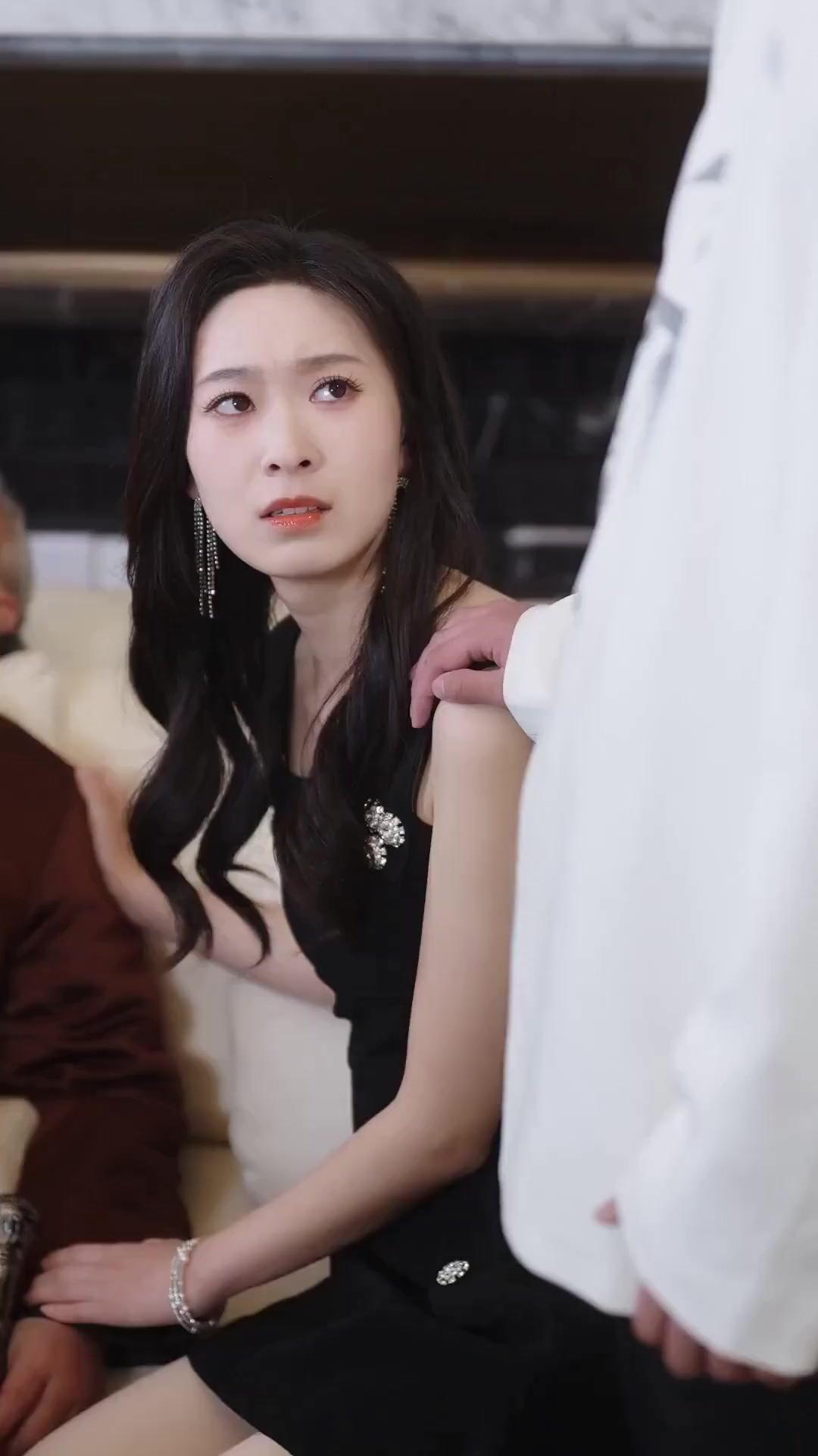 (Dubbed) Contract Wife Unlocks My Power