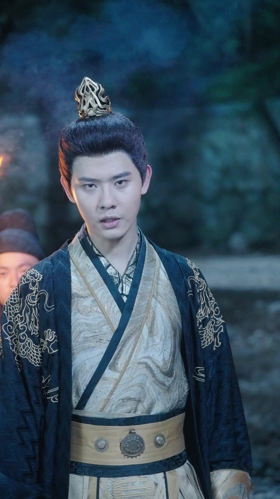 Oops, I Got a Caged Prince