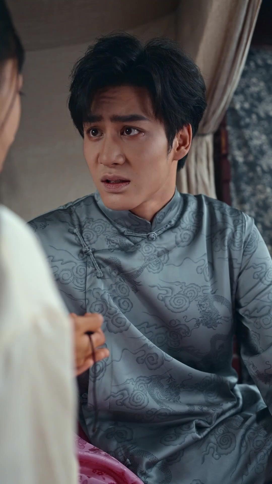 Cinta yang Tidak Tersurat