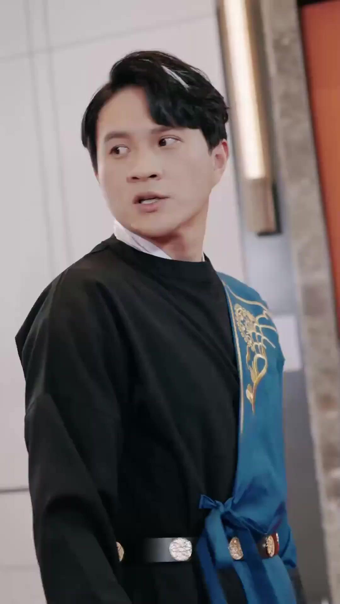 Dewa yang Tersegel Ingatannya