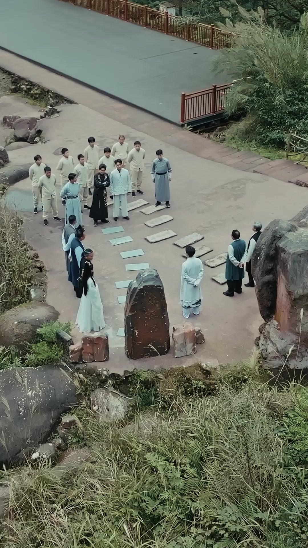 転生したら俺の師匠が最強だった件