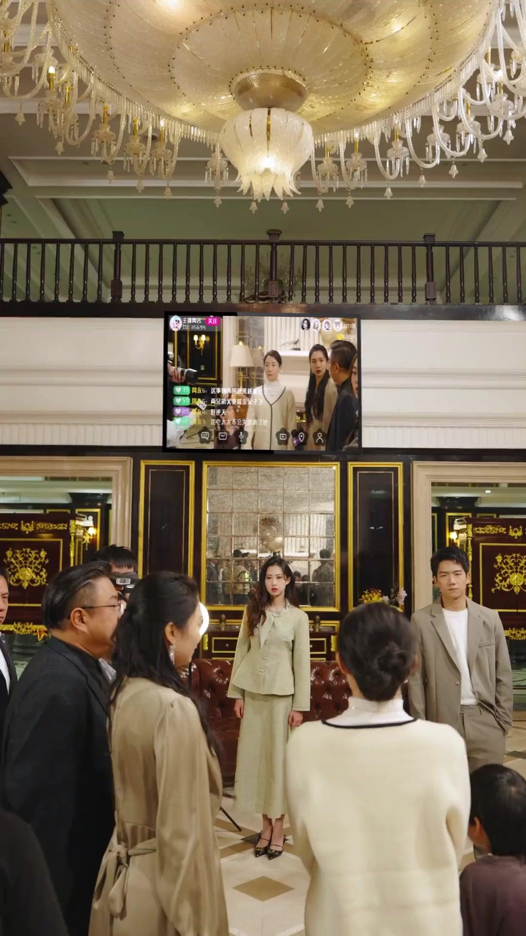 !تسريب عائلي... خلف الكاميرا