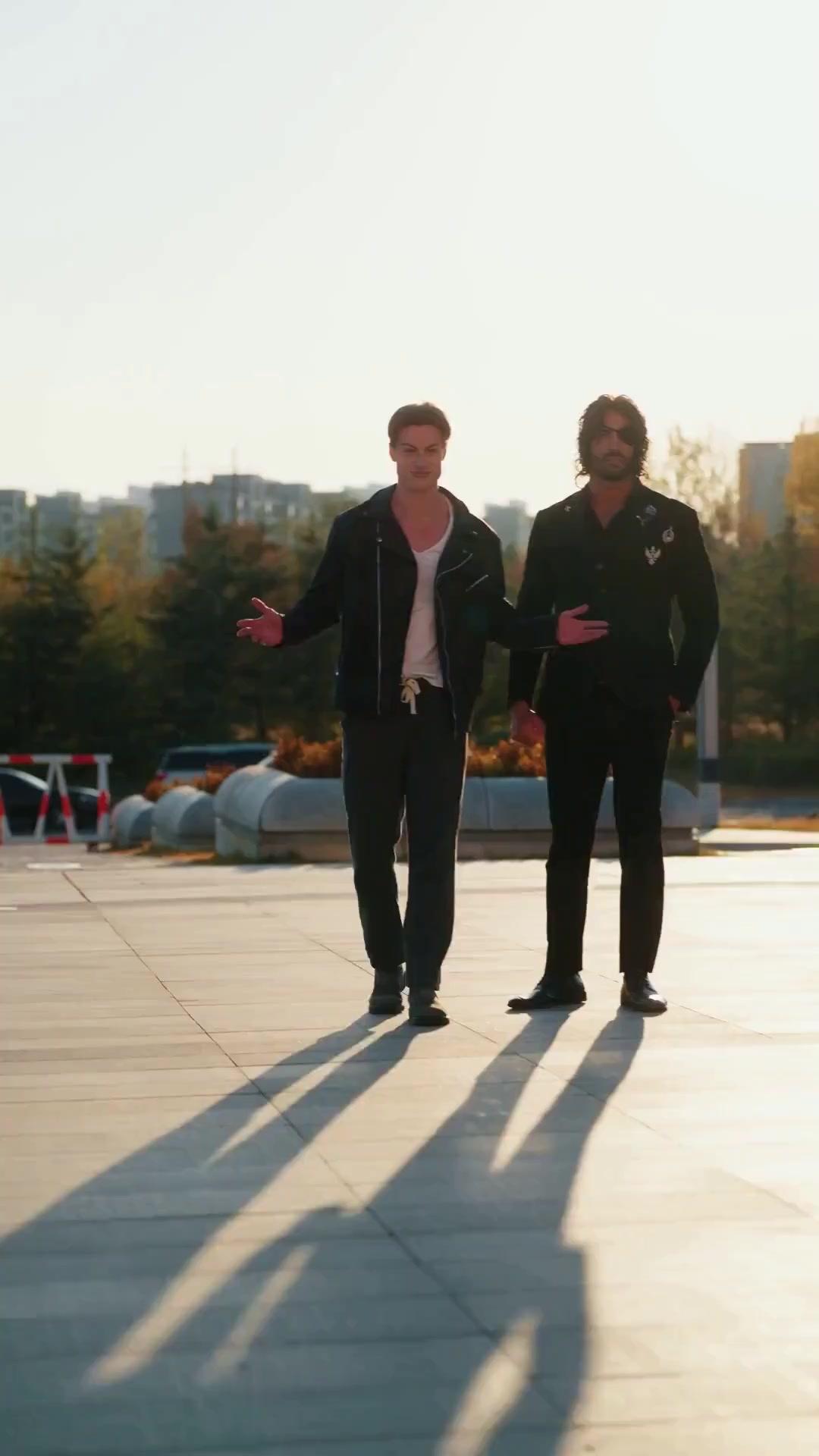 (Dublajlı) Melez Tanrı