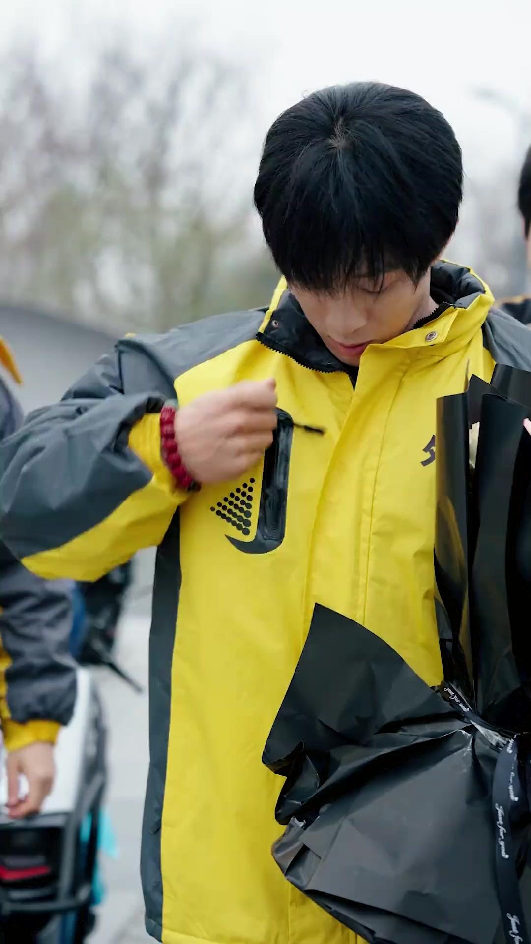 양누나만 아홉 명