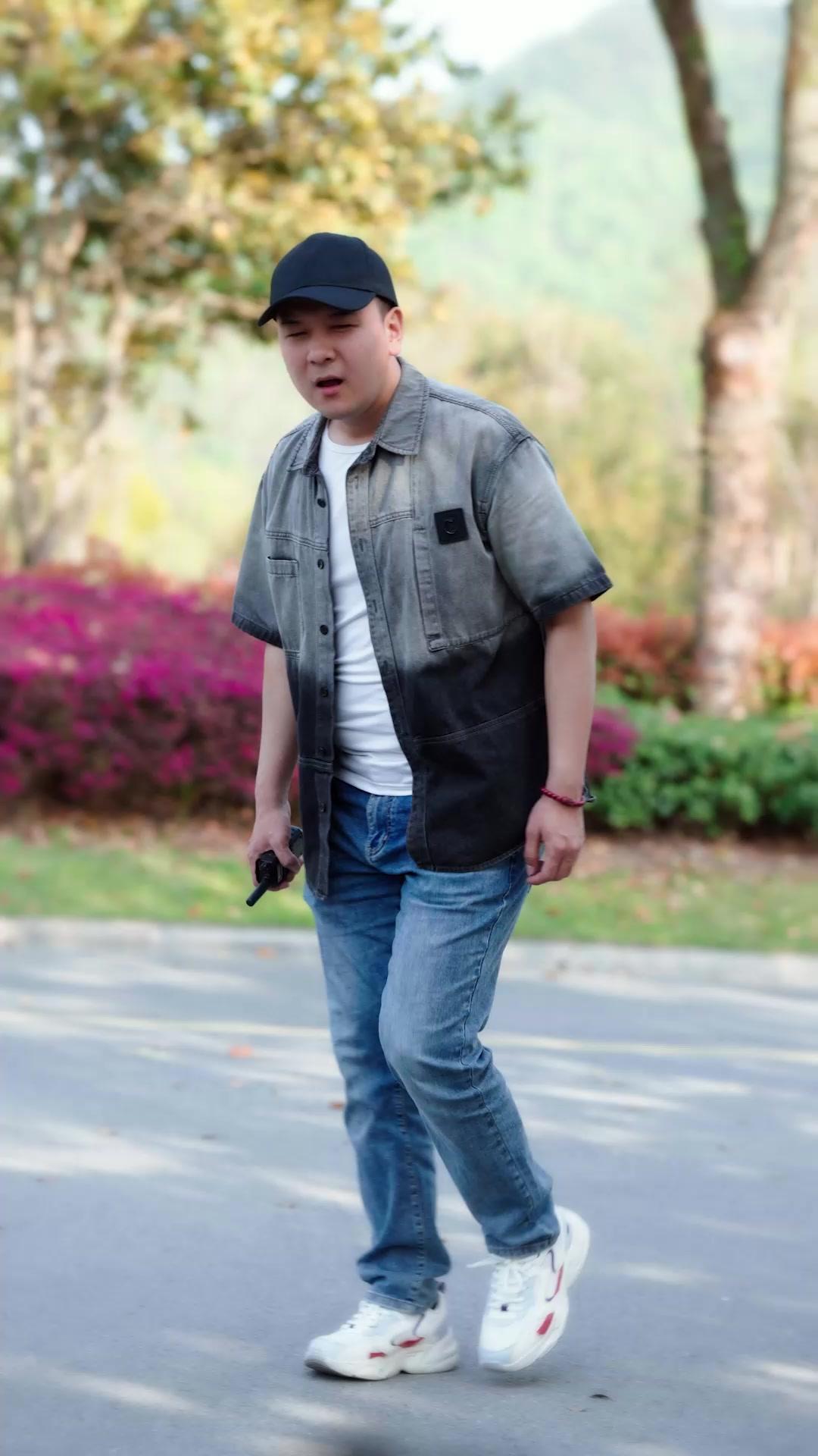 MON LIVREUR EST UN PDG MILLIARDAIRE !