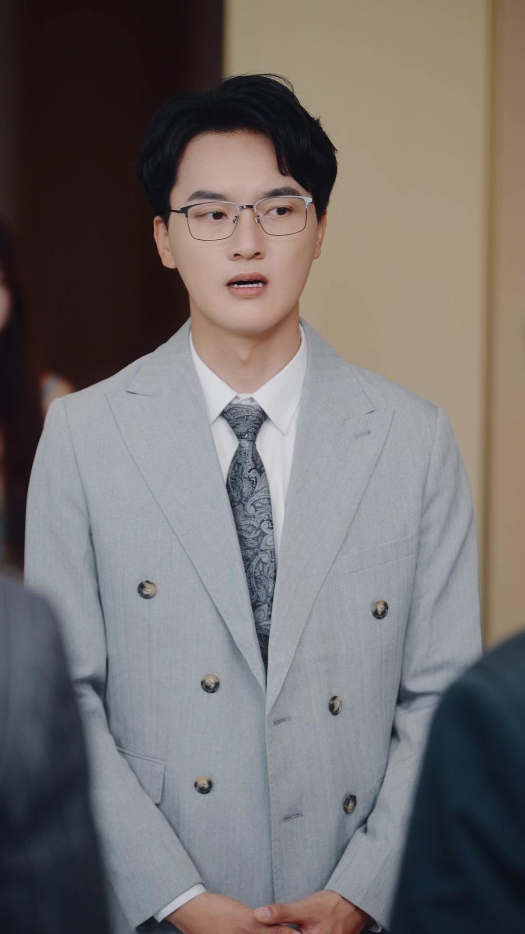 Seragam Perang di Balik Apron