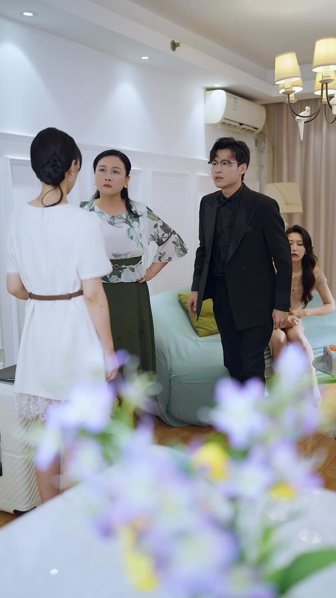 Caged by My Psycho Ex