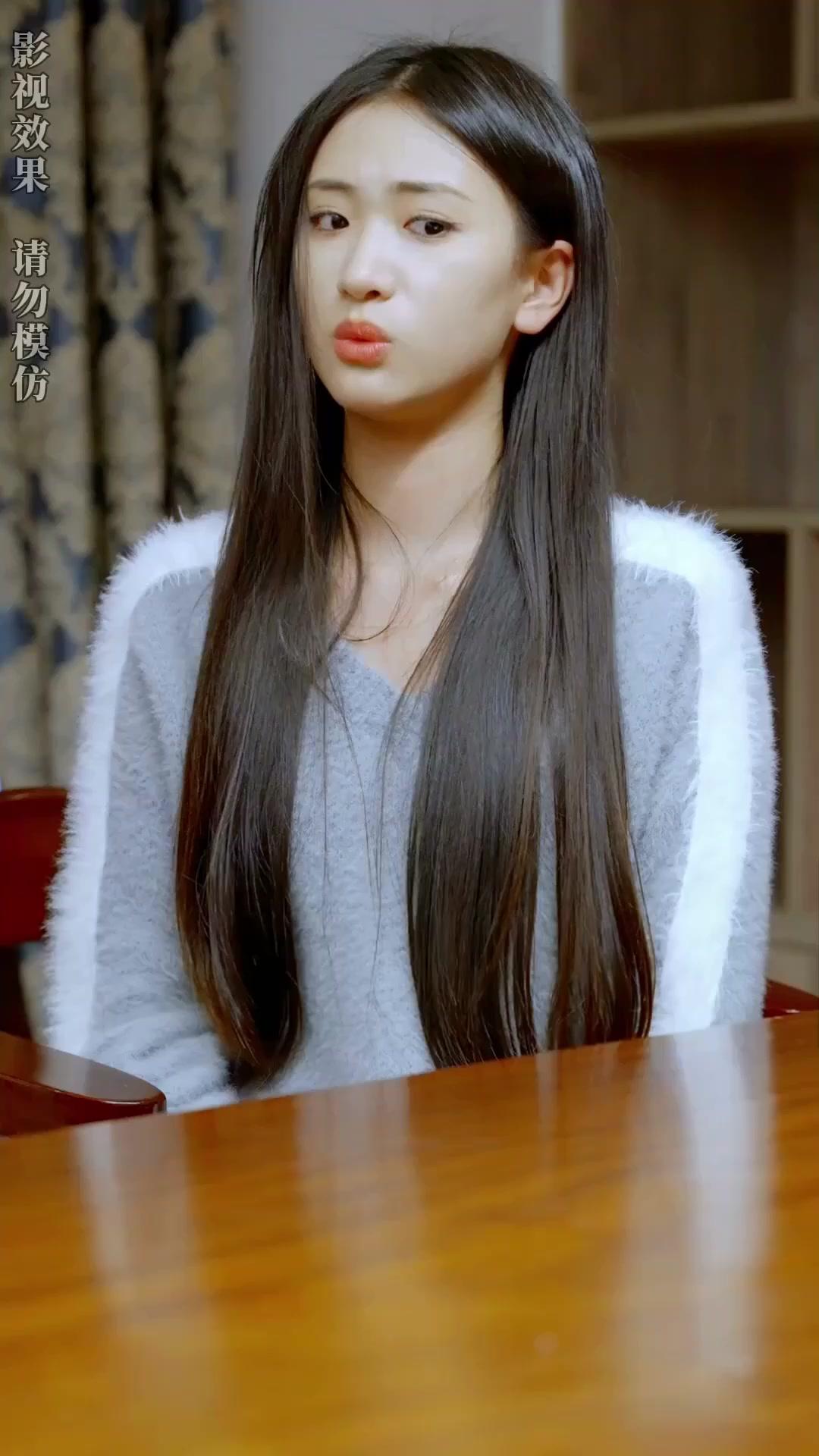 زوجي مدللني بجنون