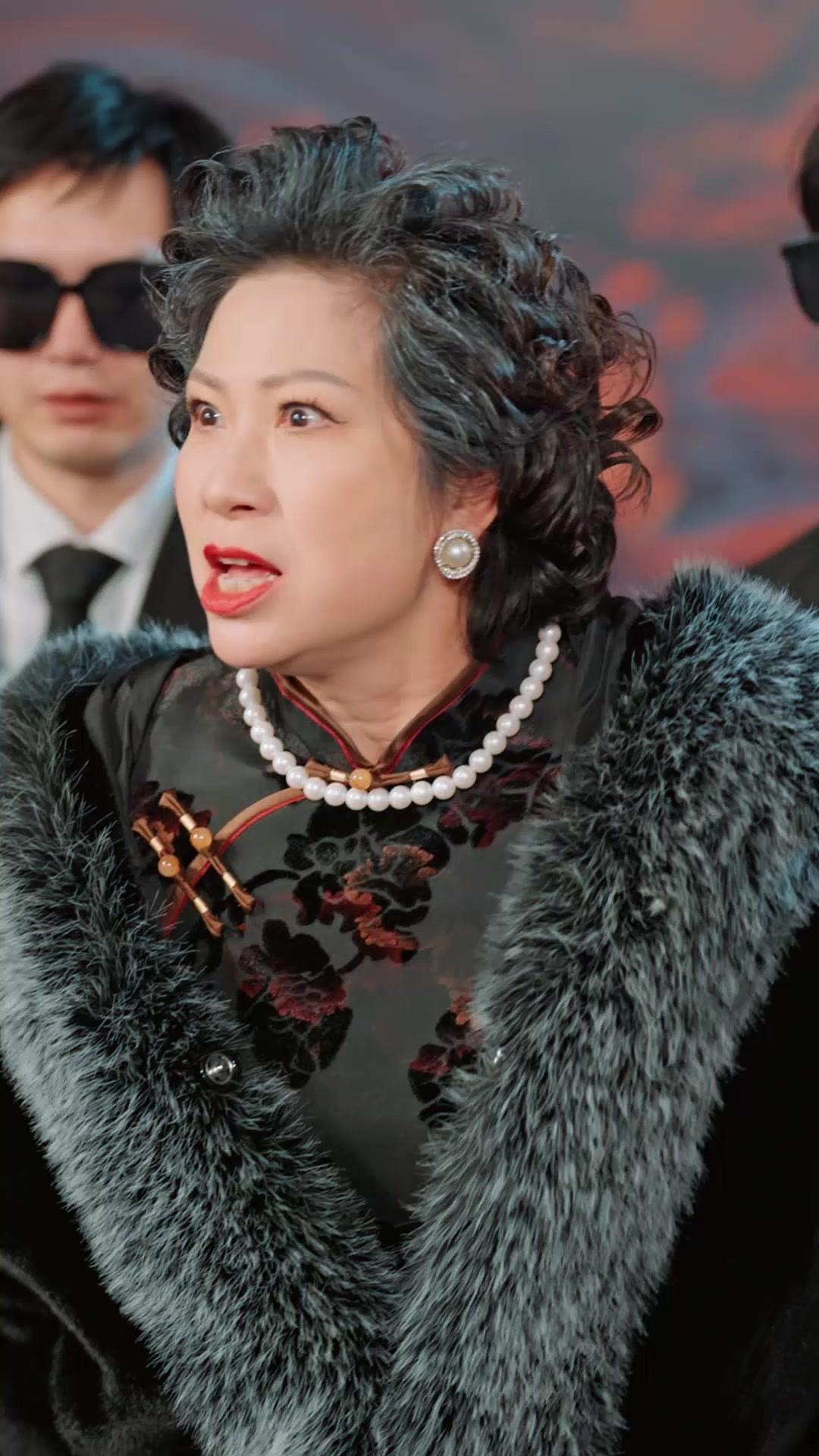 They Mocked Mom. Now They Beg!