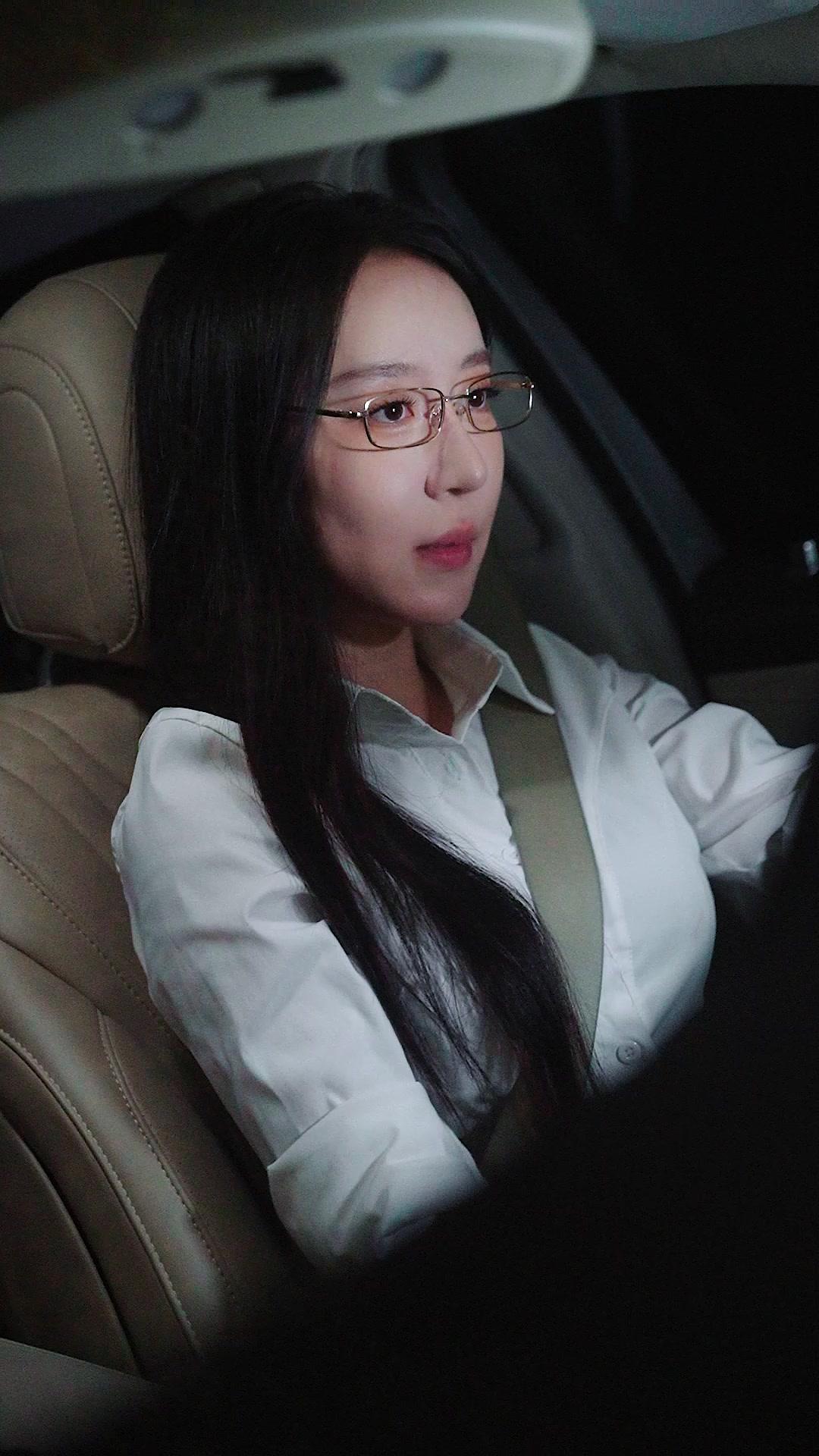 Girls, I Only Guard Doors