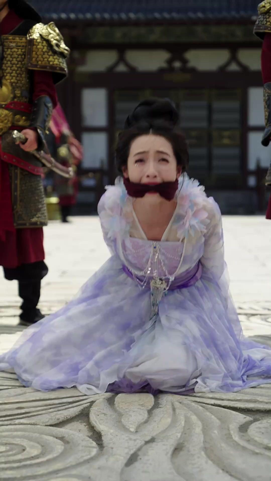 Troca de Rosto: A Imperatriz por Vingança