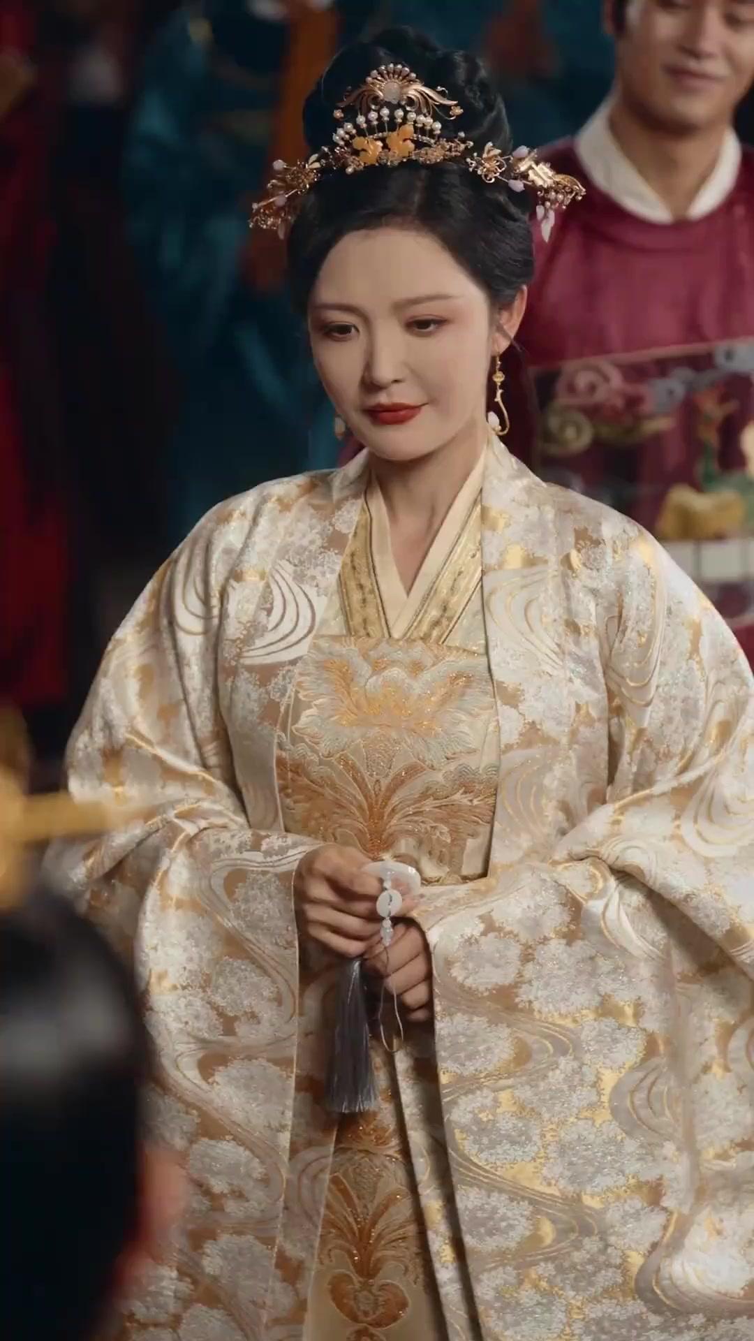 황제의 이름으로