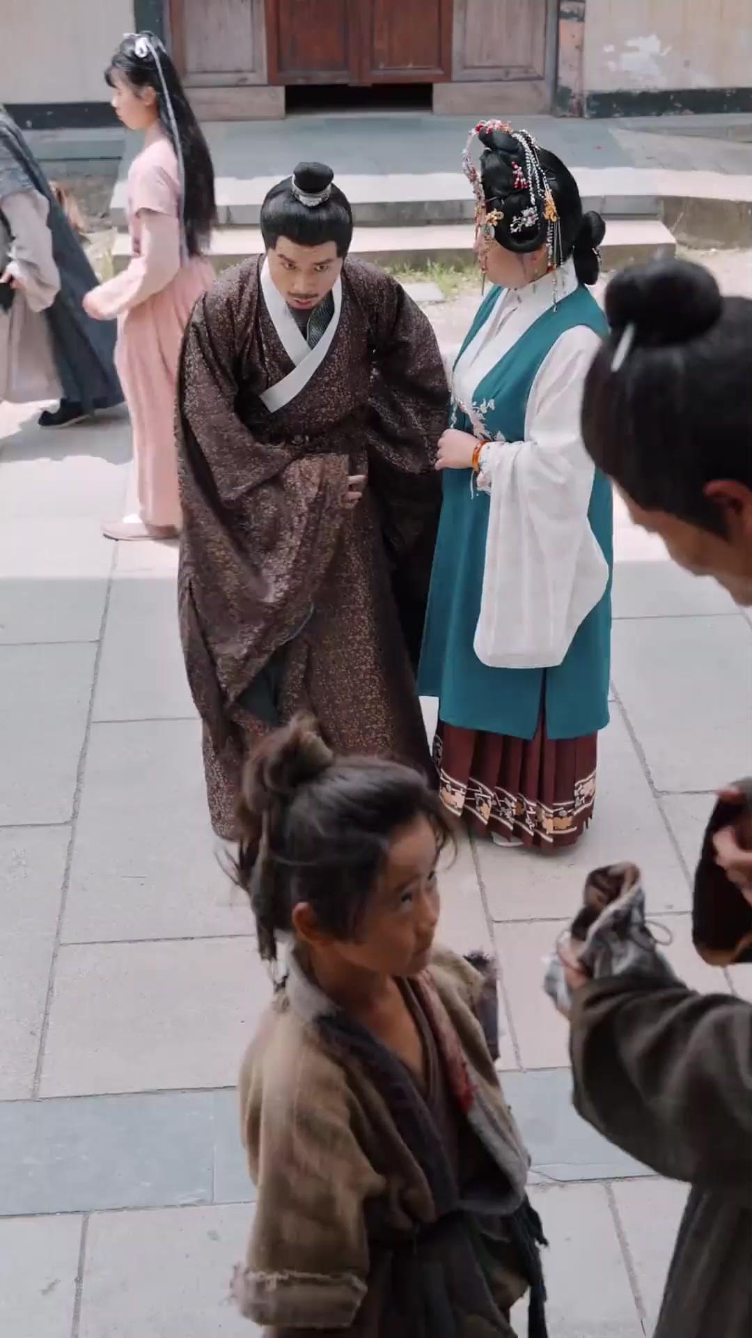 (พากย์เสียง) เมื่อบุปผาร่วงโรย