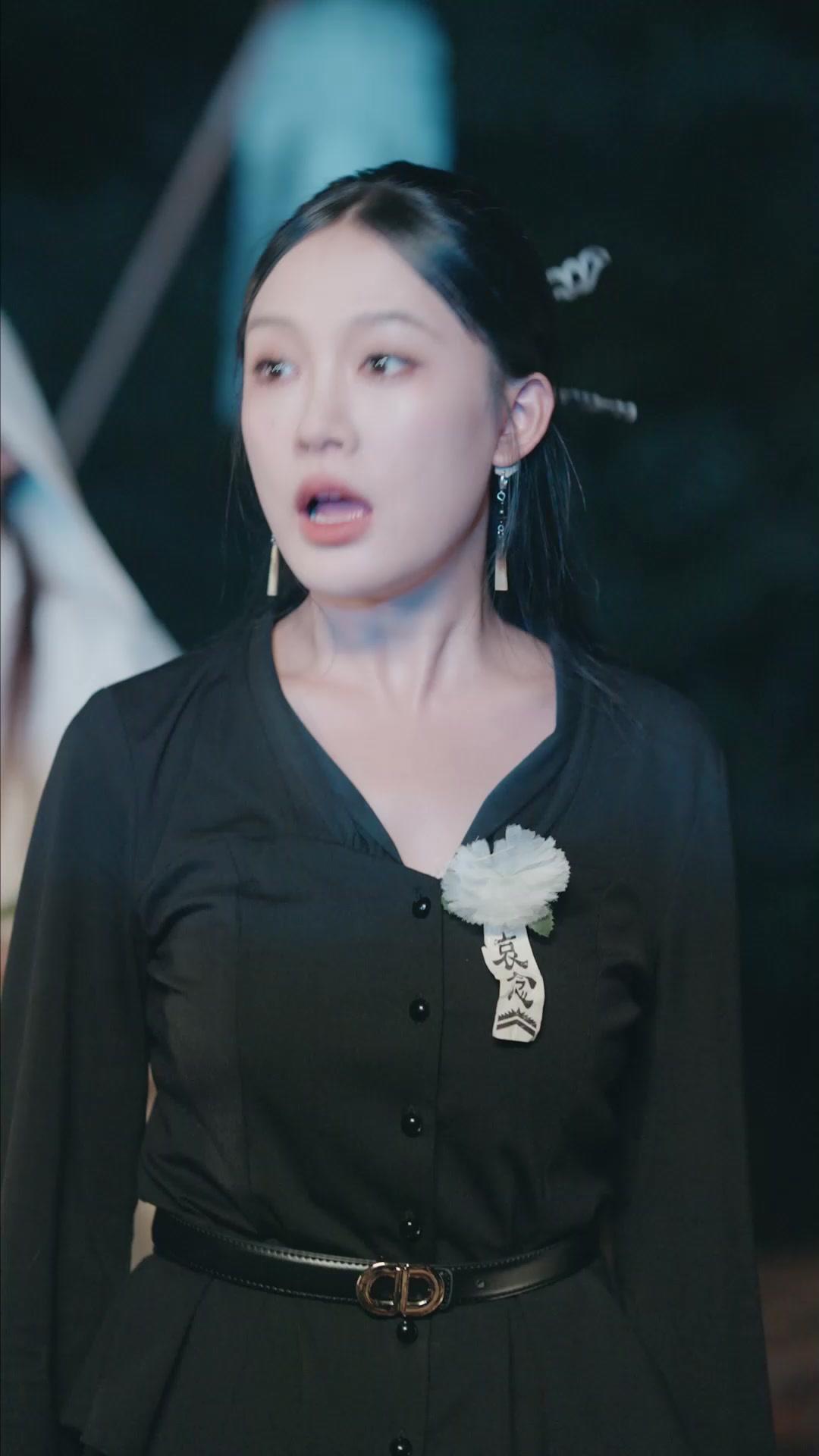 LES INTERDITS DU CERCUEIL 