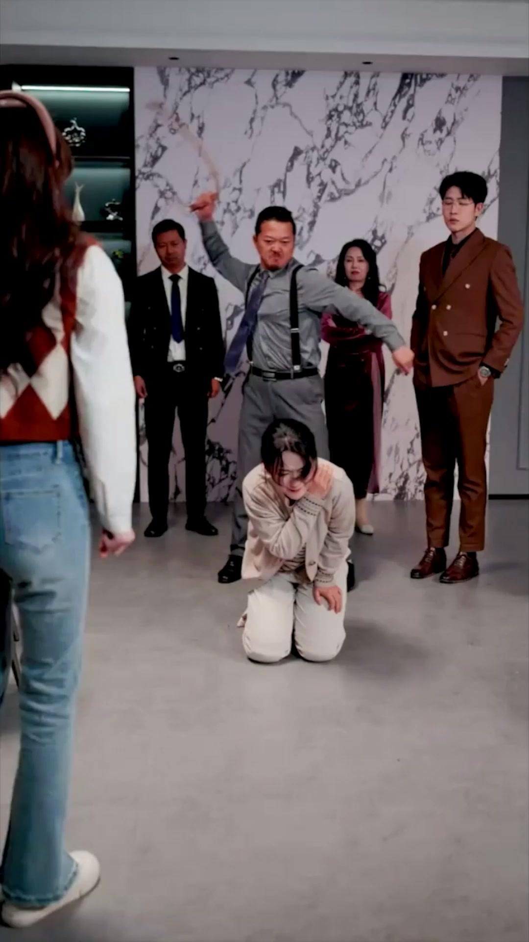 (Doblado)Derribando a la familia tóxica con mi suegra