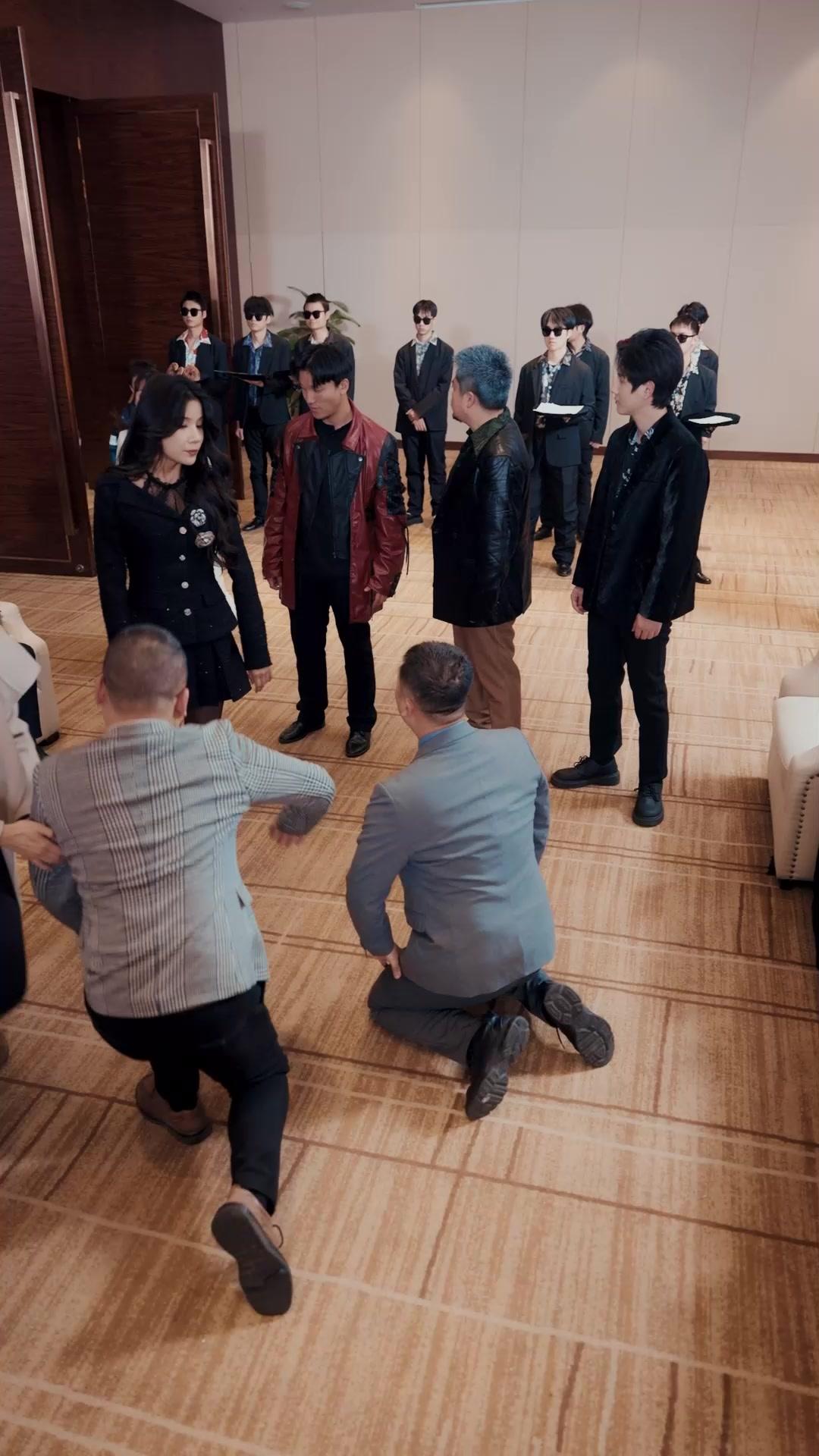 女魔頭上身，霸寵絕世好老公