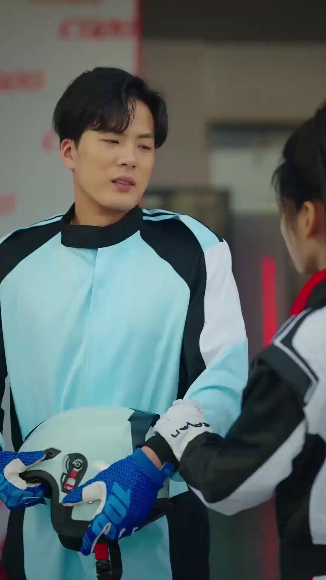 (Doblado)Renacer en la pista