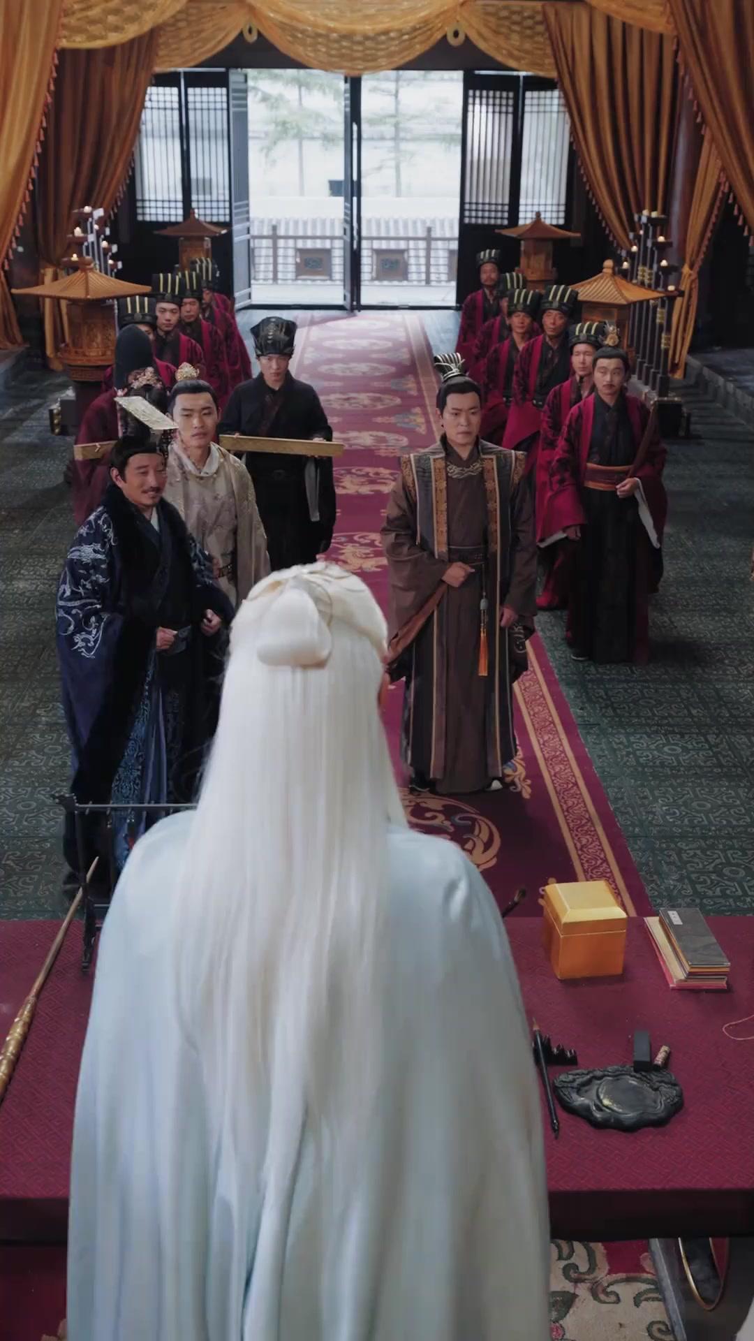 هدية السماء: المنقذ من بحر المعاناة