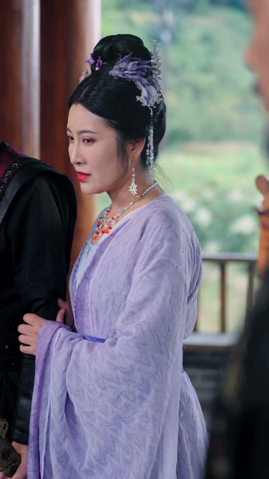 عودة سيدة السيف بعد مئتي عام