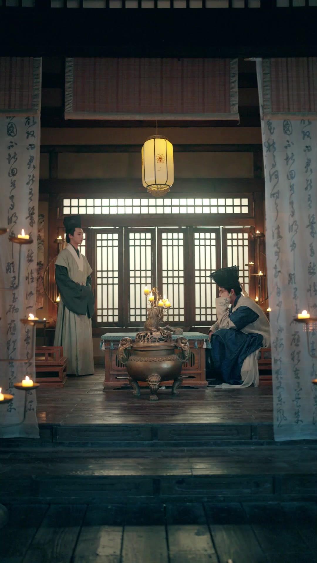 De la traición al trono