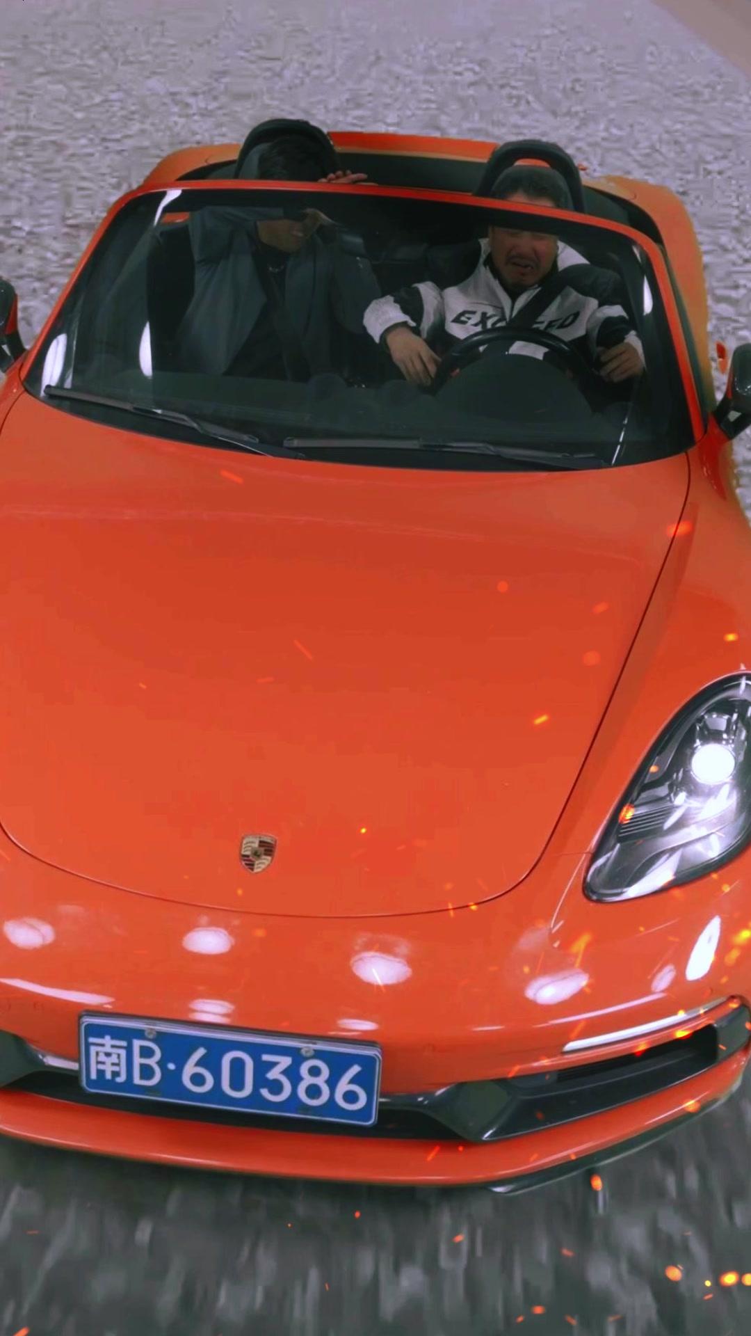 LE DIEU DE LA ROUTE EN TAXI