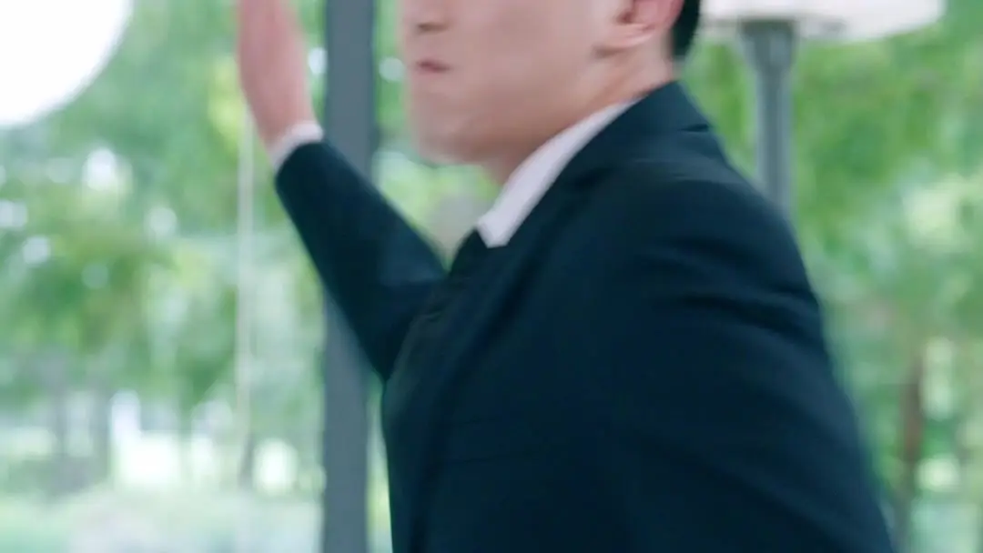 When Bodyguards Become Plot Twists