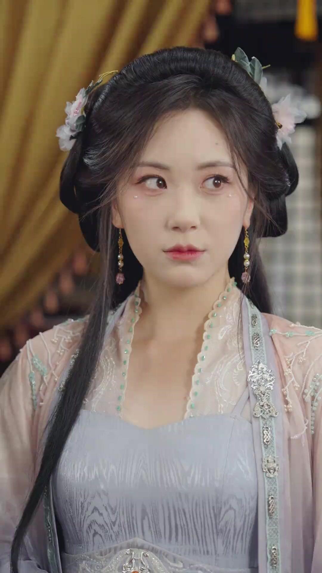 (Doblado)Princesa, compórtese