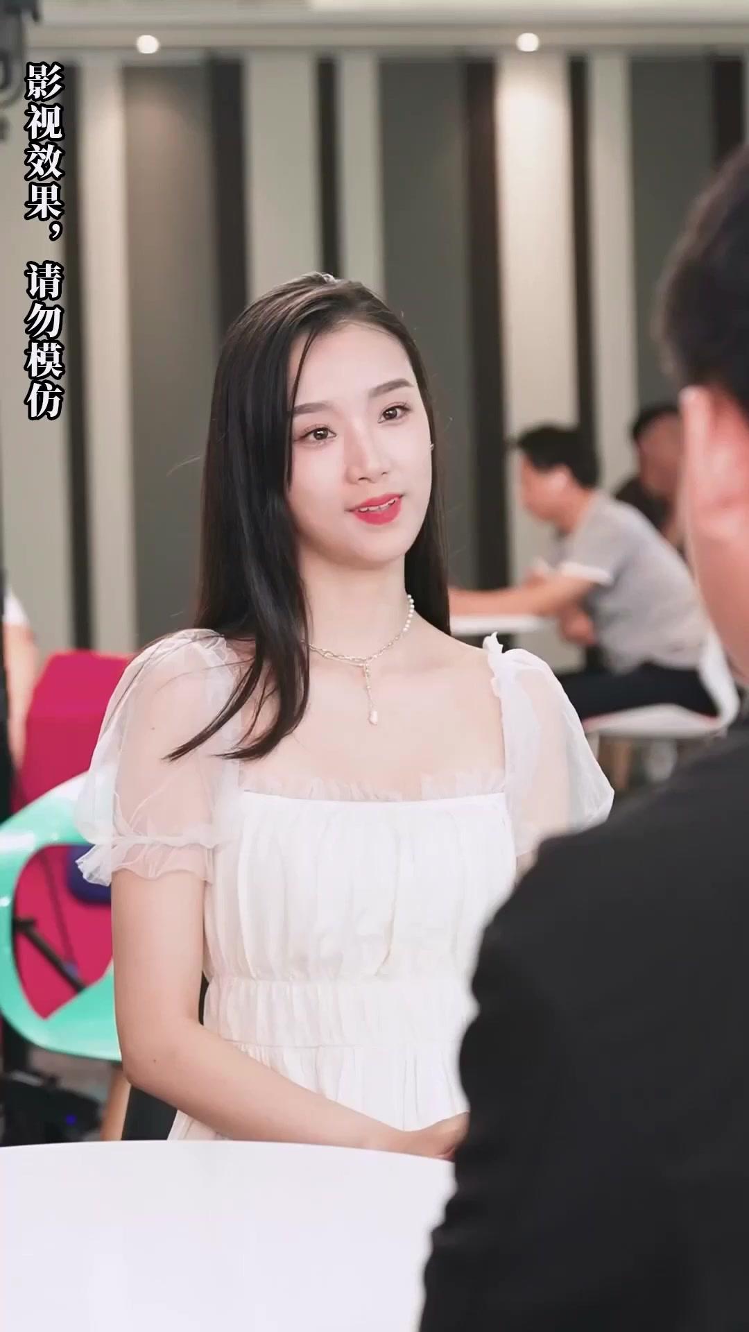 The Heiress and the Cold Billionaire