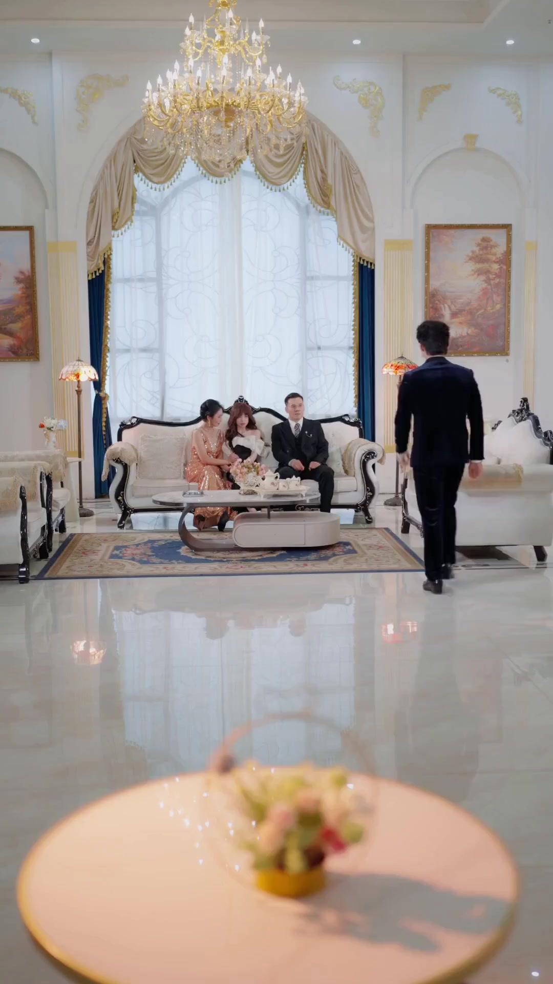 (Dubbed) Stay Away! She’s a Violent Psycho!