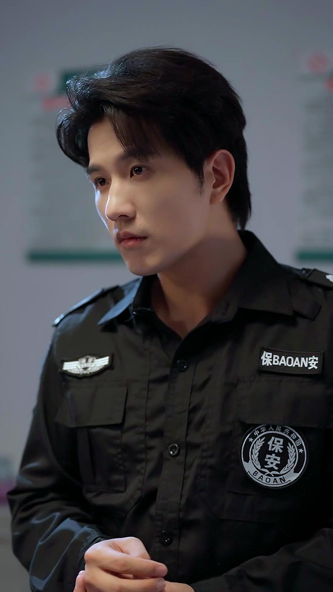 Girls, I Only Guard Doors