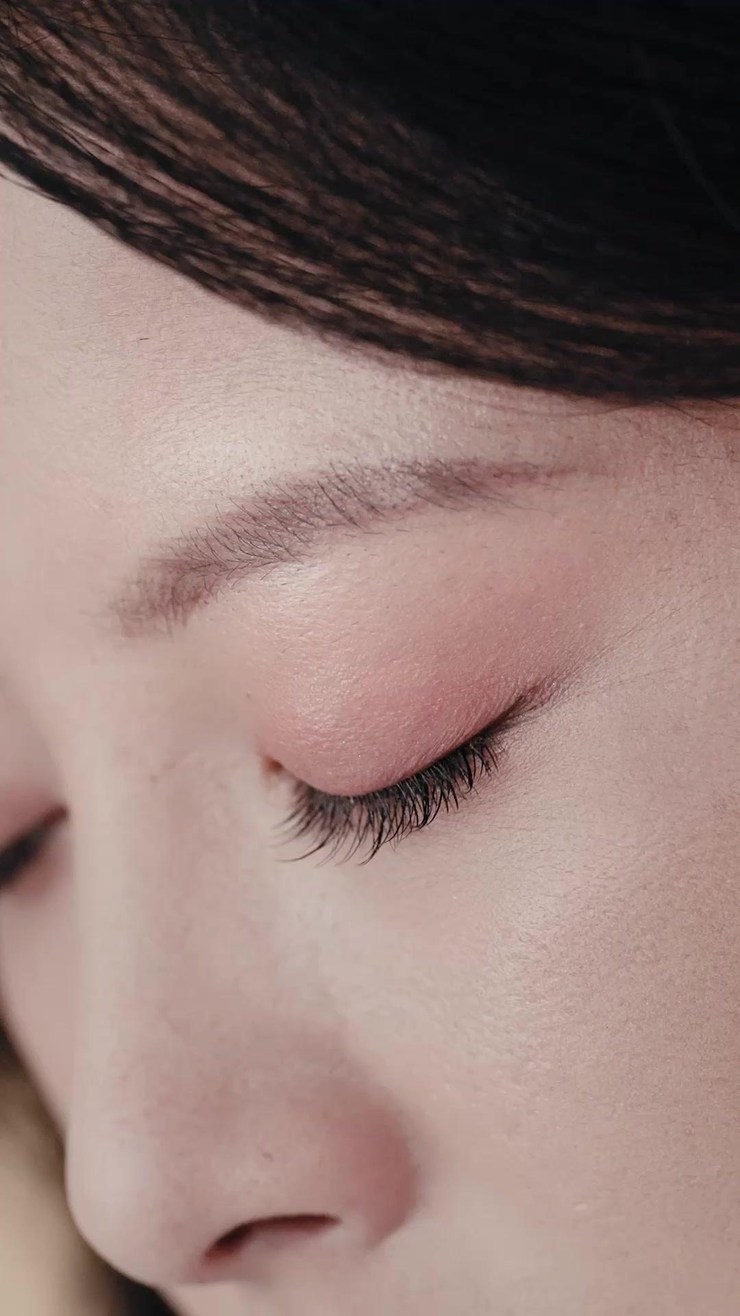 مودة القمر، شوق أبدي