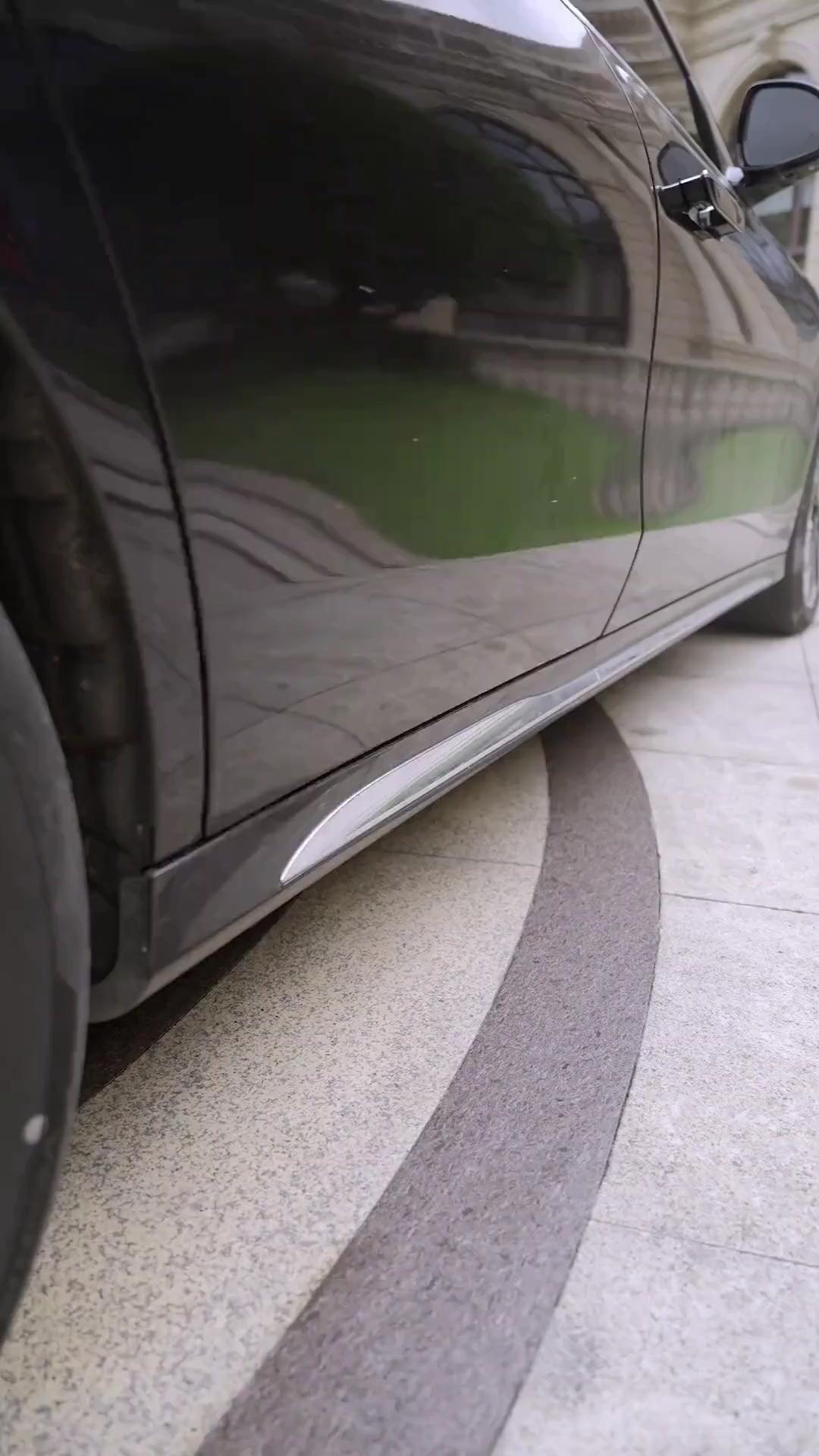 (吹き替え) ～超エリート家族では～何もしないが最適解