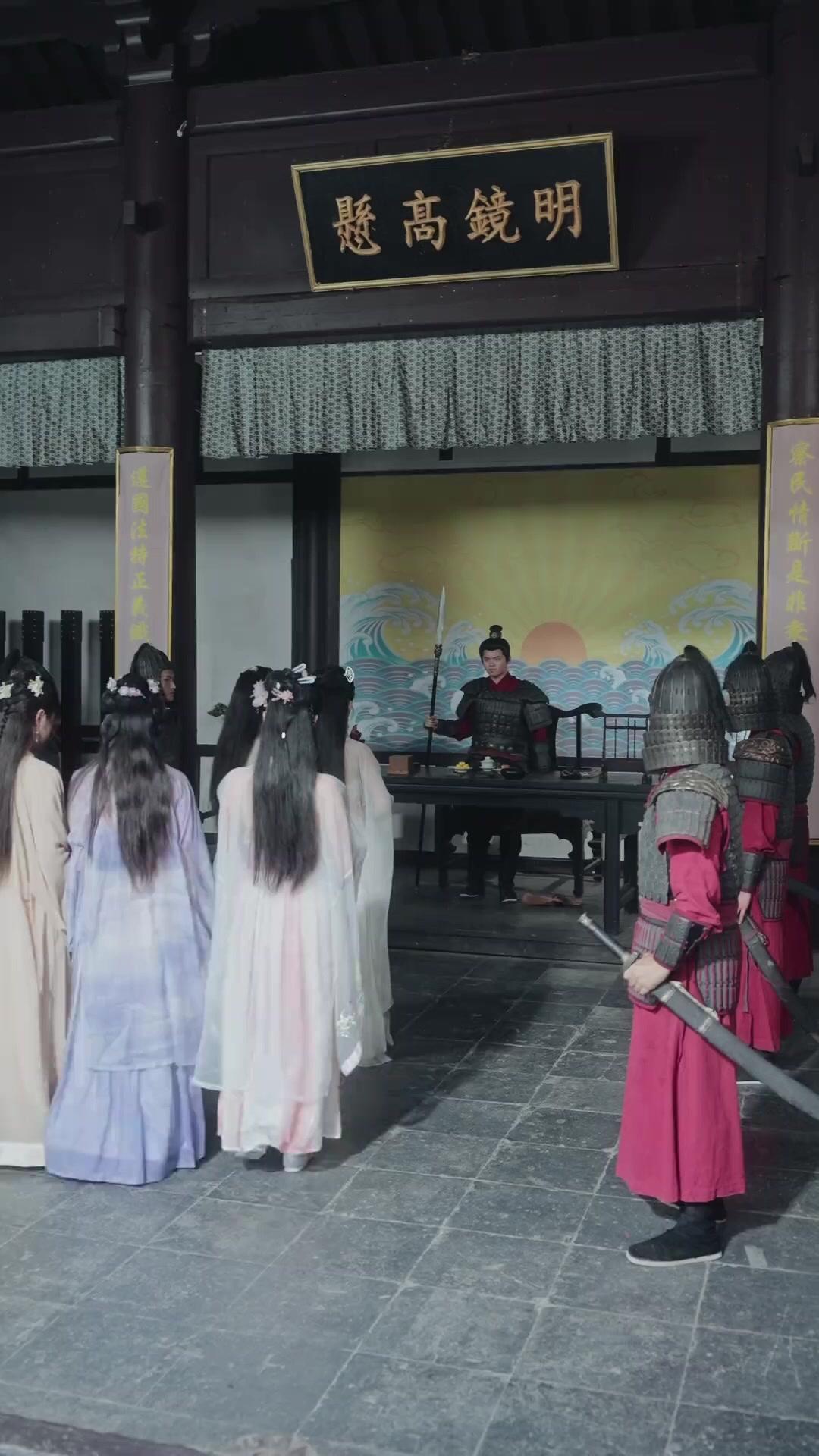 Balik Masa Lalu, Nikahi Kaisar Cantik!