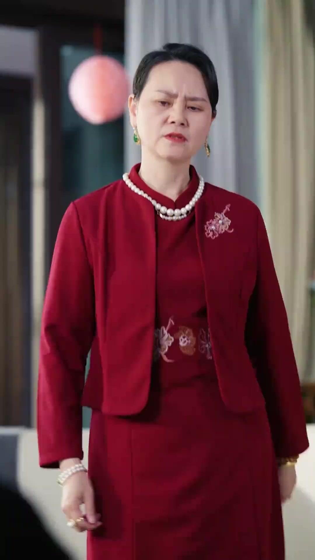 면사포를 찢어버린 그녀