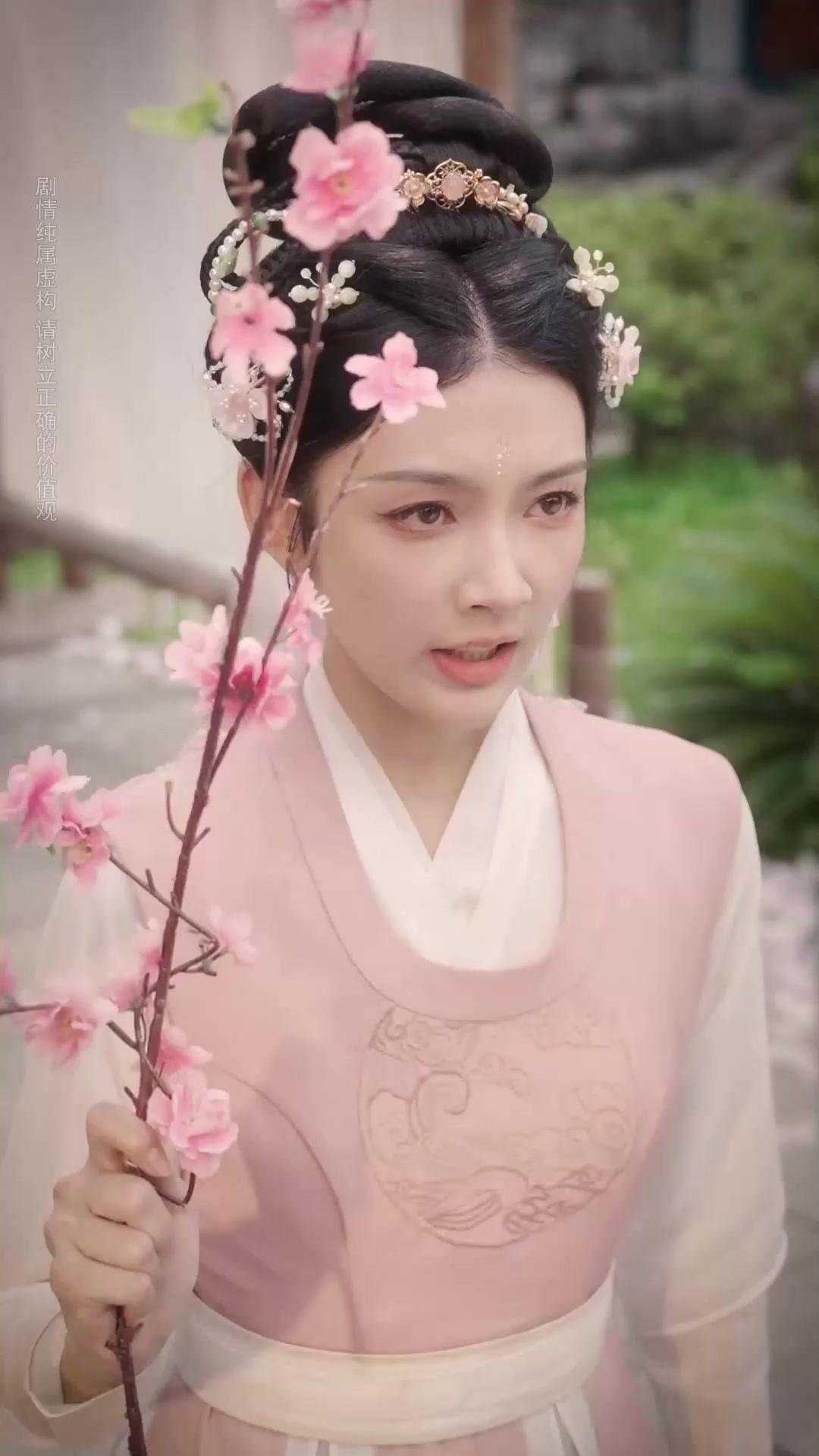 The Empire’s Mother: Reborn to Save All