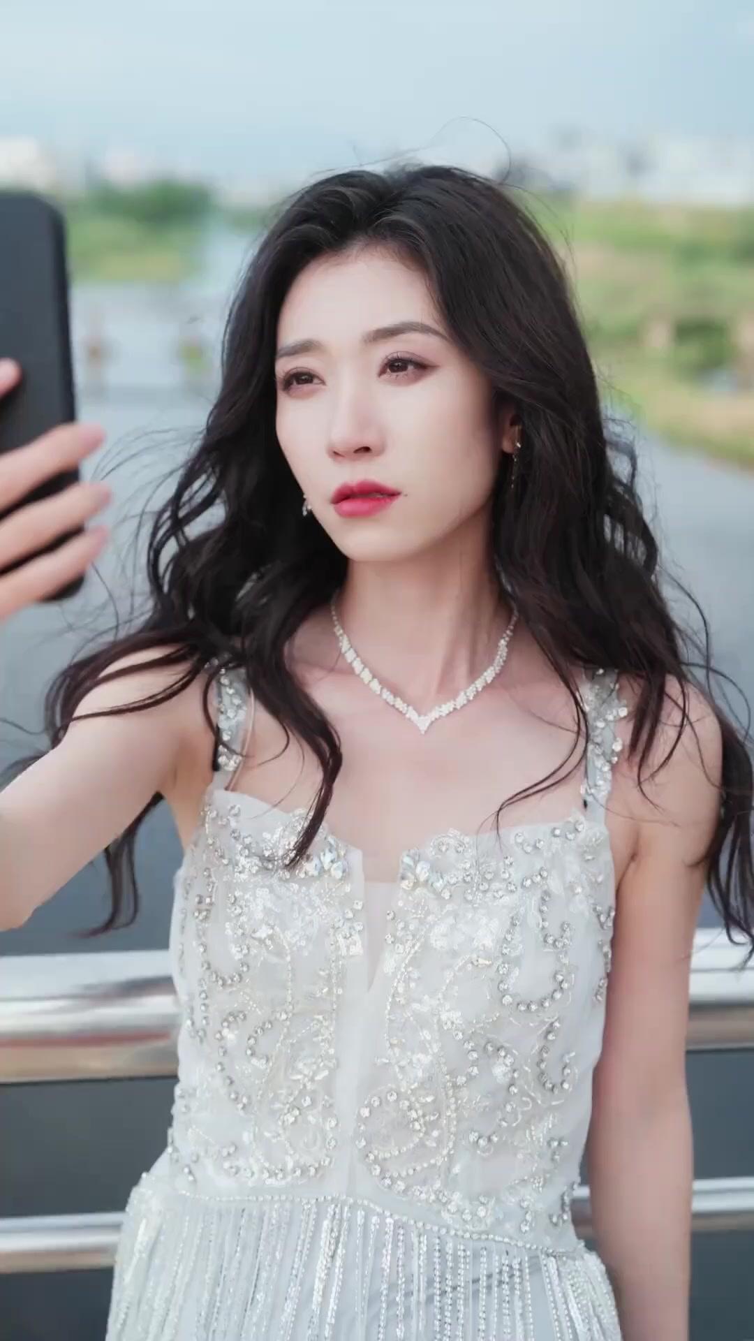 (พากย์เสียง) บอสคะ จริงๆฉันรักเงินมากกว่า