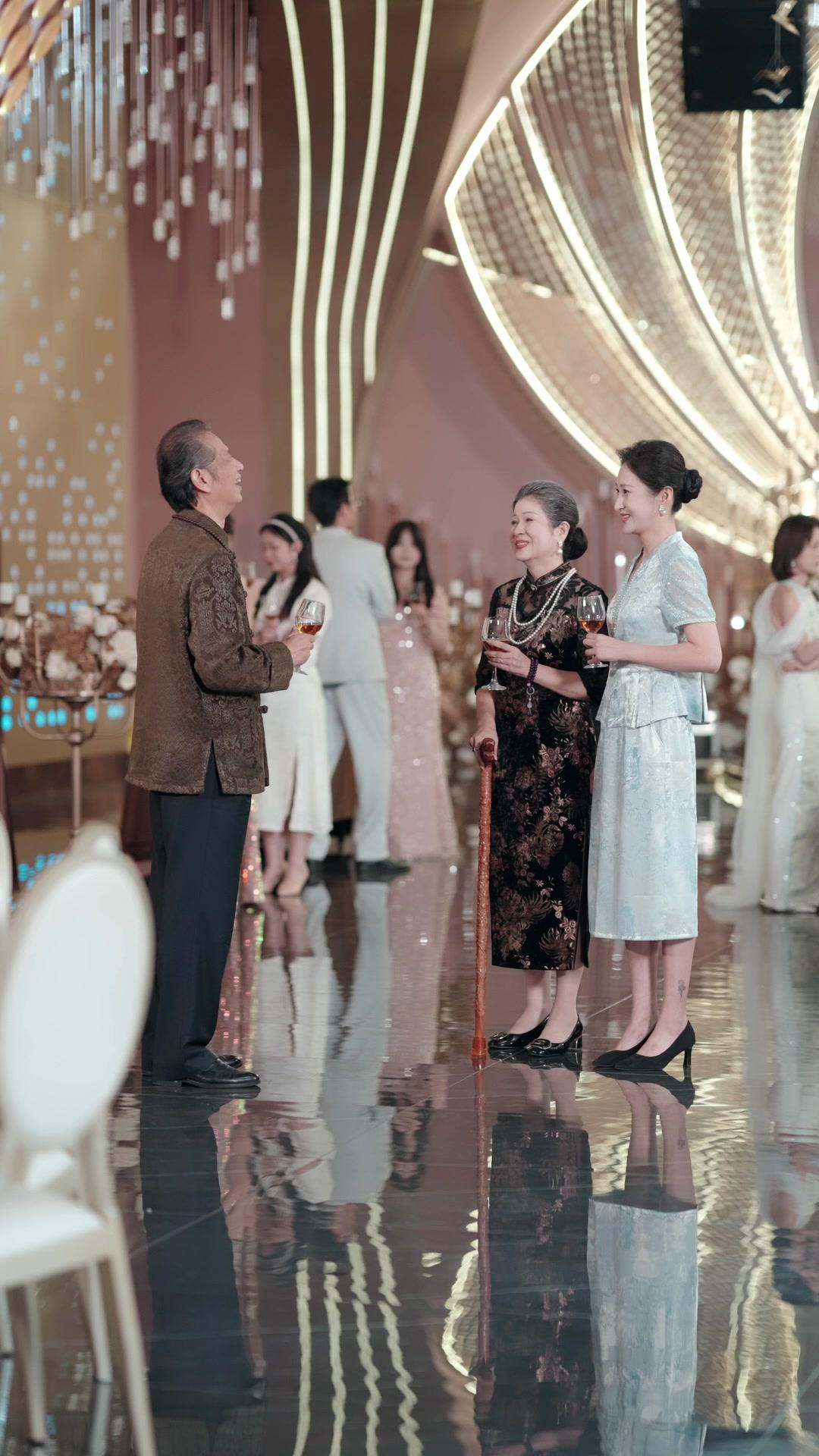 Identiti Rahsianya Mengejutkan Dunia