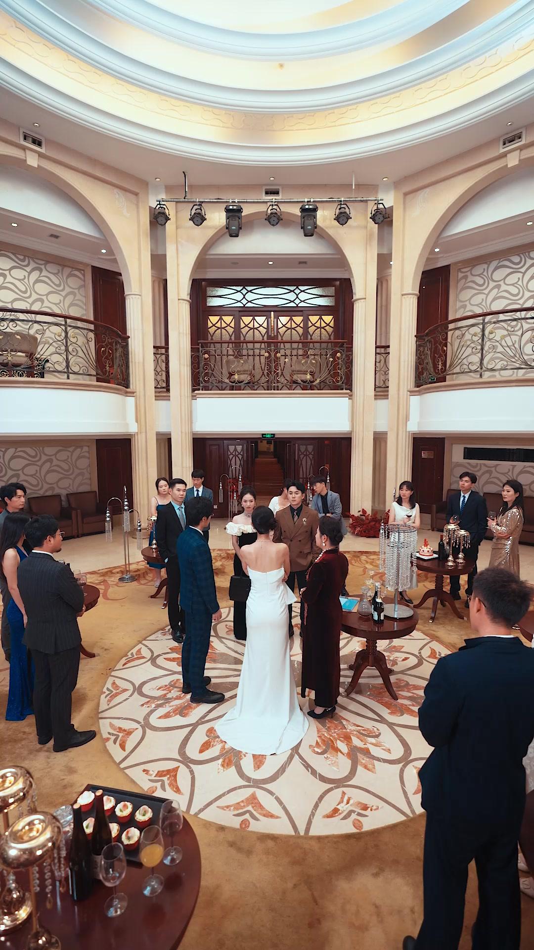 PLAIDOYER POUR UN AMOUR COUPABLE 