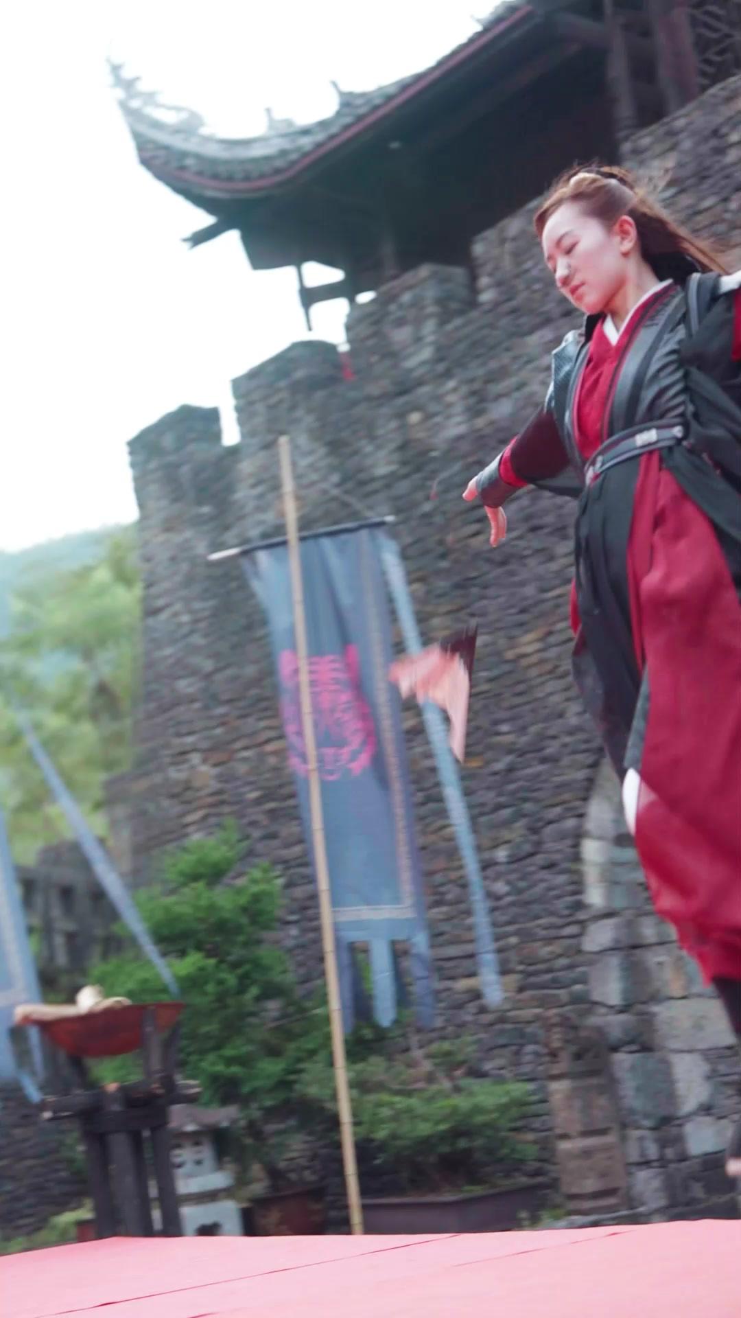 Bajo la máscara del inútil