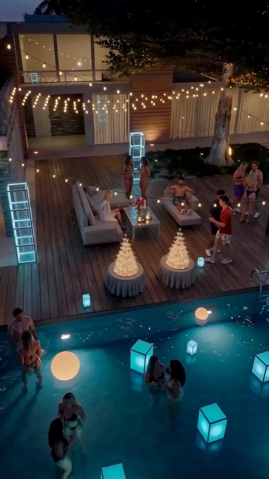 (Doblado) Bajo el dominio del padrino