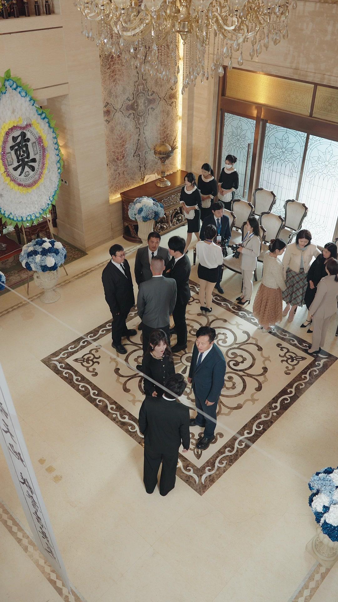 Ugly Husband's Secret Identity