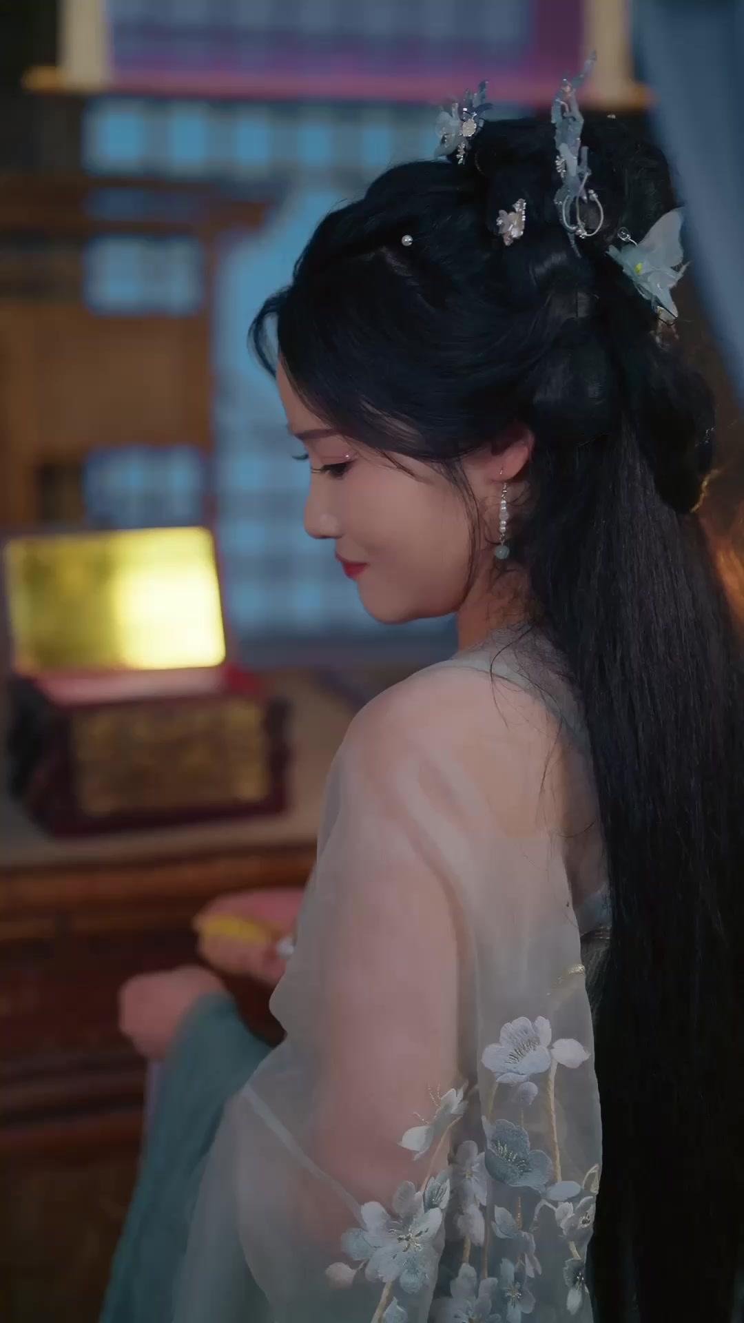 A Vilã… Que Quebra o Destino?!